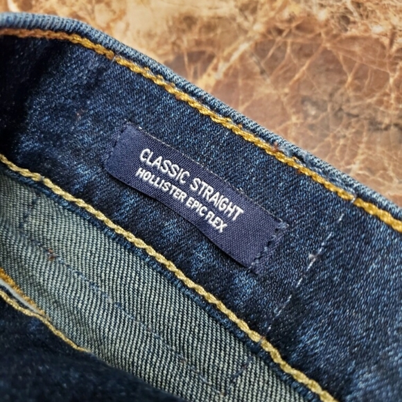 Hollister Classic Straight Jeans - Picture 2 of 3